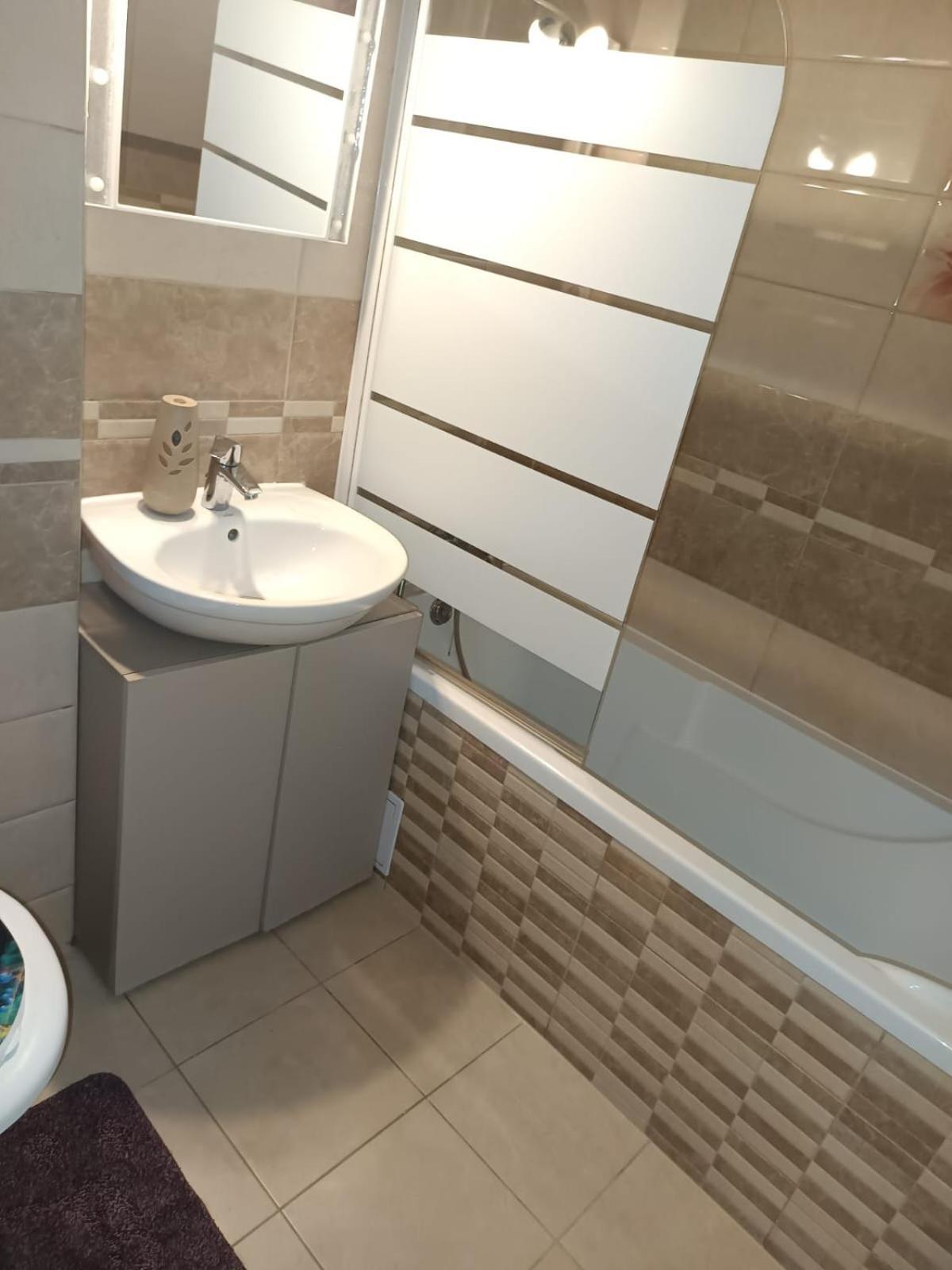 Apartament Regim Hotelier Elis Брашов Экстерьер фото